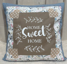 Carregar imagem no visualizador da galeria, Patchwork Kissenhülle, Landhausstil Kissenbezug blau/beige 40x40cm.