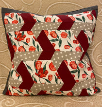 Carregar imagem no visualizador da galeria, Patchwork Kissenhülle in 3D Optik, Landhausstil Kissenbezug, rot/weiß/anthrazit 40x40cm