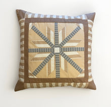 Lade das Bild in den Galerie-Viewer, Patchwork Kissenhülle, Landhausstil Kissenbezug, beige/weiß/grau 40x40cm