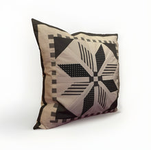 Carregar imagem no visualizador da galeria, Patchwork Kissenhülle, Landhausstil Kissenbezug, grau/weiß 40x40cm