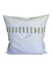 Carregar imagem no visualizador da galeria, Patchwork Kissenhülle, Landhausstil Kissenbezug, rot/grau/weiß 40x40cm