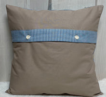 Carregar imagem no visualizador da galeria, Patchwork Kissenhülle, Landhausstil Kissenbezug, blau / beige 40x40cm.