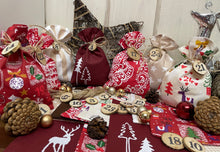 Lade das Bild in den Galerie-Viewer, Adventskalender,Landhausstil Adventskalender zum Befüllen, 24 Säckchen zum Advent , Adventskalender Zahlen aus Holz, rot/beige