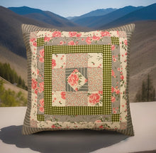 Lade das Bild in den Galerie-Viewer, Patchwork Kissenhülle, Landhausstil Kissenbezug, grau/rosa/grün 40x40cm