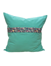 Carregar imagem no visualizador da galeria, Patchwork Kissenhülle, Landhausstil Kissenbezug, türkis/weiß/blau 50x50cm