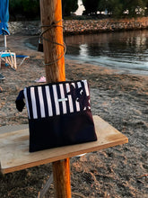Lade das Bild in den Galerie-Viewer, Handgefertigte Kosmetiktasche * Seestern * in blau/weiß, 26,5x25 cm.