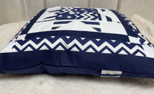 Load image into Gallery viewer, Patchwork cushion cover, country house style cushion cover, blue/white 40x40cm.