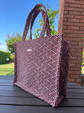 Загрузить изображение в средство просмотра галереи, Handgefertigte Handtasche Book Tote