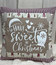 Carregar imagem no visualizador da galeria, Patchwork Kissenhülle, Landhausstil Kissenbezug, beige/dunkelrot 40x40cm.