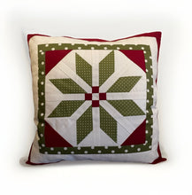 Charger l'image dans la galerie, Patchwork Kissenhülle, Landhausstil Kissenbezug, rot/grün/weiß 40x40cm