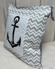 Lade das Bild in den Galerie-Viewer, Maritime Kissenhülle, Kissenbezug, Landhausstil Kissen * Anker * grau/weiß