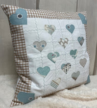 Load image into Gallery viewer, Patchwork cushion cover, country house style cushion cover, mint/beige/white 40x40cm.