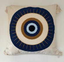 Carregar imagem no visualizador da galeria, Landhausstil Kissenhülle * Kissenbezug * Dekokissen * Nazar Auge* blau/beige 45x45cm