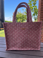 Загрузить изображение в средство просмотра галереи, Handgefertigte Handtasche Book Tote