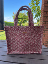 Загрузить изображение в средство просмотра галереи, Handgefertigte Handtasche Book Tote