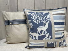 Carregar imagem no visualizador da galeria, Patchwork Kissenhülle, Landhausstil Kissenbezug, blau / creme 40x40cm.