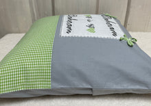Lade das Bild in den Galerie-Viewer, Landhausstil Kissenhülle, Kissenbezug, Landhaus Kissen, Dekokissen*Dahoam is Dahoam * grün/grau