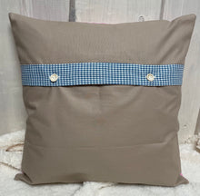 Carregar imagem no visualizador da galeria, Patchwork Kissenhülle, Landhausstil Kissenbezug, beige/rosa/grün 40x40cm.