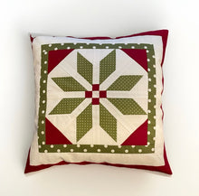 Charger l'image dans la galerie, Patchwork Kissenhülle, Landhausstil Kissenbezug, rot/grün/weiß 40x40cm