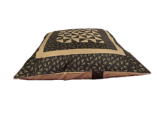 Carregar imagem no visualizador da galeria, Patchwork Kissenhülle, Landhausstil Kissenbezug, grau/beige 50x50cm