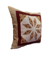 Carregar imagem no visualizador da galeria, Patchwork Kissenhülle, Landhausstil Kissenbezug, beige /rot/ weiß 40x40cm