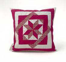 Lade das Bild in den Galerie-Viewer, Patchwork Kissenhülle, Landhausstil Kissenbezug, pink/weiß 40x40cm