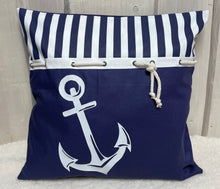 Carregar imagem no visualizador da galeria, Maritime Kissenhülle, Kissenbezug, Landhausstil Kissen, Dekokissen Anker blau/weiß