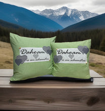 Lade das Bild in den Galerie-Viewer, Landhausstil Kissenhülle, Kissenbezug, Landhaus Kissen, Dekokissen *Dahoam is am scheensten* grün/grau