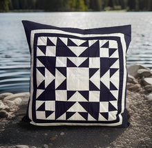 Carregar imagem no visualizador da galeria, Patchwork Kissenhülle, Landhausstil Kissenbezug, blau/weiß 50x50cm