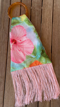 Lade das Bild in den Galerie-Viewer, Handgefertigte sommerliche Fransentasche Hibiskus