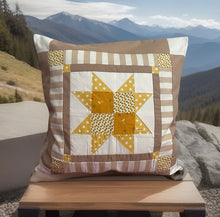 Carregar imagem no visualizador da galeria, Patchwork Kissenhülle, Landhausstil Kissenbezug, beige/weiß/gelb 40x40cm