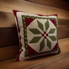 Carregar imagem no visualizador da galeria, Patchwork Kissenhülle, Landhausstil Kissenbezug, rot/grün/weiß 40x40cm