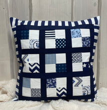 Load image into Gallery viewer, Patchwork cushion cover, country house style cushion cover, blue/white 40x40cm.