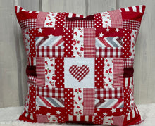Load image into Gallery viewer, Patchwork cushion cover, country house style cushion cover, red/white 40x40cm.