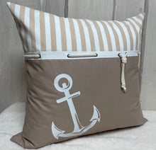 Lade das Bild in den Galerie-Viewer, Maritime Kissenhülle, Kissenbezug, Landhausstil Kissen, Dekokissen * Anker * beige/weiß