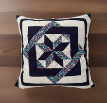 Lade das Bild in den Galerie-Viewer, Patchwork Kissenhülle, Landhausstil Kissenbezug, blau/weiß 40x40cm