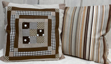 Carregar imagem no visualizador da galeria, Patchwork Kissenhülle, Landhausstil Kissenbezug, beige /braun 40x40cm.