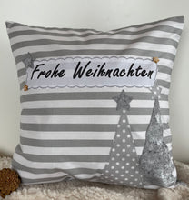 Lade das Bild in den Galerie-Viewer, 1x Weihnachtliche Landhausstil Kissenhülle * Kissenbezug * Dekokissen * Frohe Weihnachten *grau/weiß gestreift