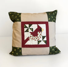 Lade das Bild in den Galerie-Viewer, Patchwork Kissenhülle, Landhausstil Kissenbezug,Vogel, beige/rot/grün/braun