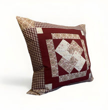 Load image into Gallery viewer, Patchwork Kissenhülle, Landhausstil Kissenbezug, beige/weinrot