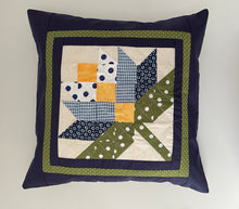 Lade das Bild in den Galerie-Viewer, Patchwork Kissenhülle, Landhausstil Kissenbezug, blau/grün/gelb 40x40cm