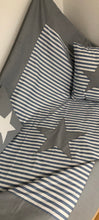 Load image into Gallery viewer, Maritime Patchwork Decke, Tagesdecke, Kinderdecke, Bettüberwurf 130cm x 200cm blau/grau