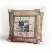 Carregar imagem no visualizador da galeria, Patchwork Kissenhülle, Landhausstil Kissenbezug, beige/weiß/grau 40x40cm
