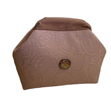 Lade das Bild in den Galerie-Viewer, Handgefertigte Clutch in rosa mit Glitzer 26x20x8 cm