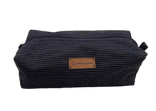 Charger l'image dans la galerie, Handgefertigte Kosmetiktasche (Boxie Bag) aus gestreiften Jeansstoff (Kopie)