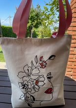 Загрузить изображение в средство просмотра галереи, Handgefertigter und handbemalter Shopper Blumenfrau