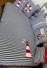 Загрузить изображение в средство просмотра галереи, Maritime Patchwork Decke, Tagesdecke, Kinderdecke, Bettüberwurf, blau/weiß 130cm x 200cm