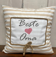 Lade das Bild in den Galerie-Viewer, Landhausstil Kissenhülle, Kissenbezug, Dekokissen *Beste Oma*beige/weiß