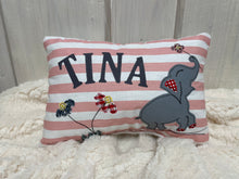 Carregar imagem no visualizador da galeria, Namenskissen, Kuschelkissen, Kissen Geburt, Kinderkissen, Elefant 20x30cm.