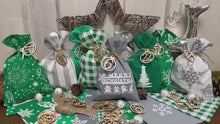 Laden und Abspielen von Videos im Galerie-Viewer, Adventskalender,Landhausstil Adventskalender zum Befüllen, 24 Säckchen zum Advent , Adventskalender Zahlen aus Holz, grün/grau
